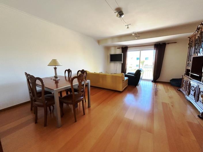 Image No.9-2 Bed Townhouse for sale