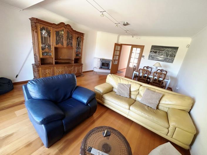 Image No.12-2 Bed Townhouse for sale