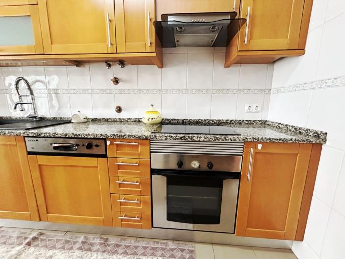 Image No.17-2 Bed Townhouse for sale