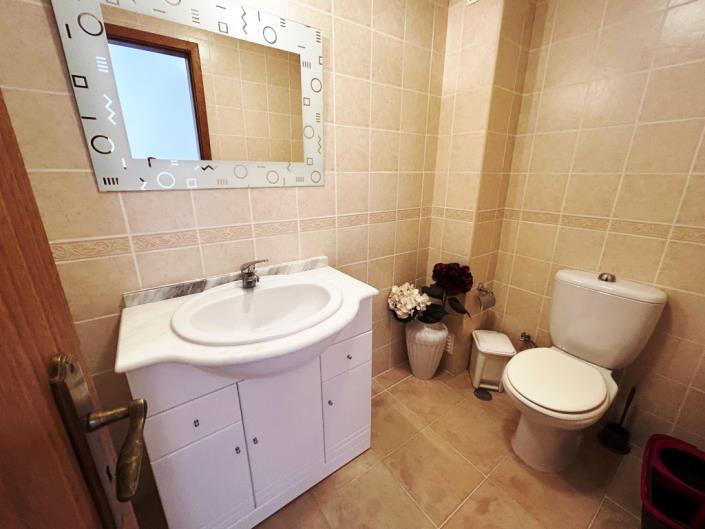 Image No.23-2 Bed Townhouse for sale