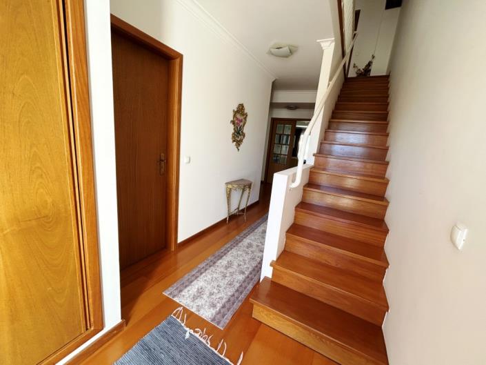 Image No.24-2 Bed Townhouse for sale