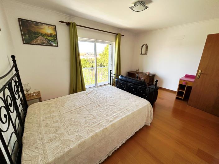 Image No.27-2 Bed Townhouse for sale