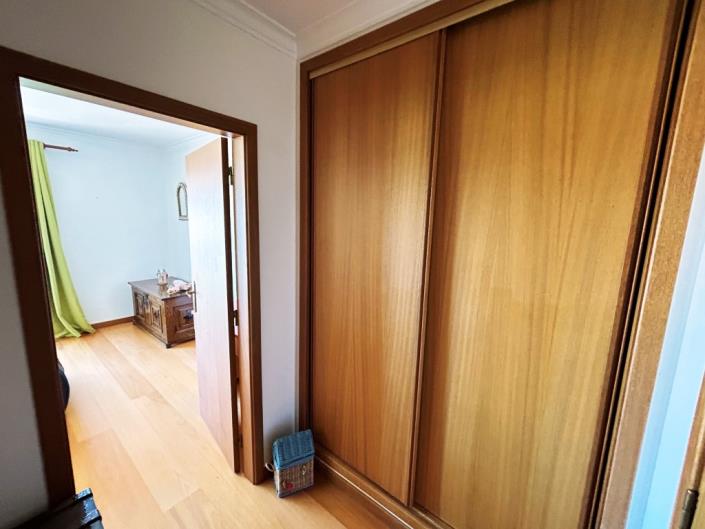 Image No.29-2 Bed Townhouse for sale