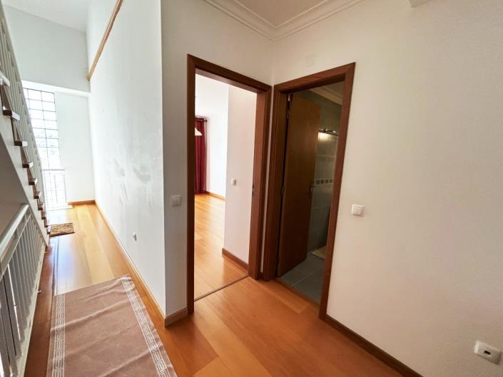 Image No.32-2 Bed Townhouse for sale