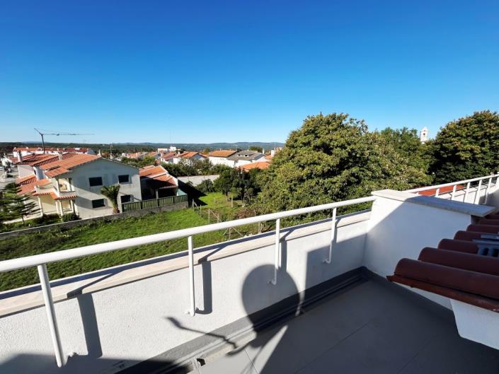 Image No.42-2 Bed Townhouse for sale