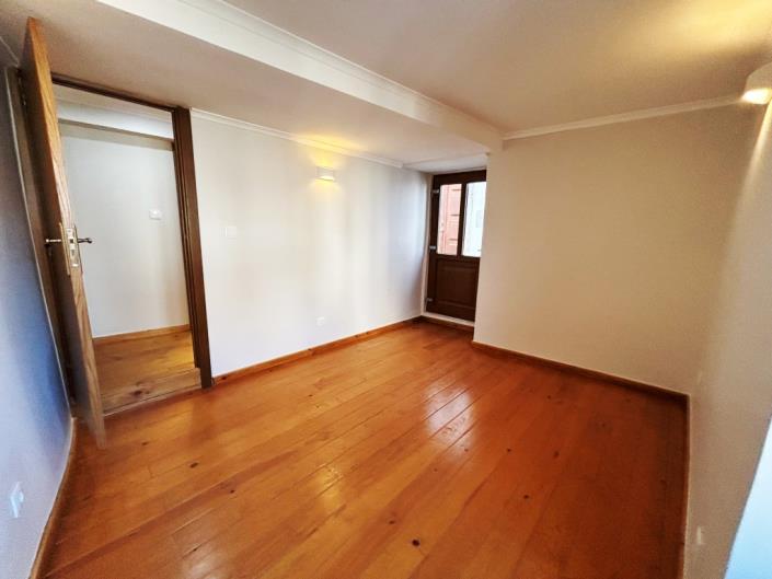 Image No.10-3 Bed Townhouse for sale