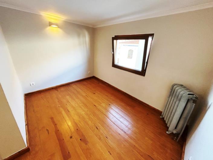 Image No.18-3 Bed Townhouse for sale