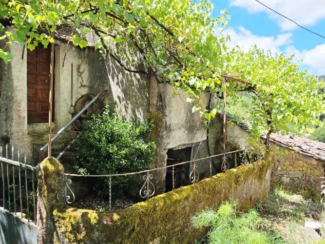 Image No.2-Maison de village de 1 chambre à vendre à Góis