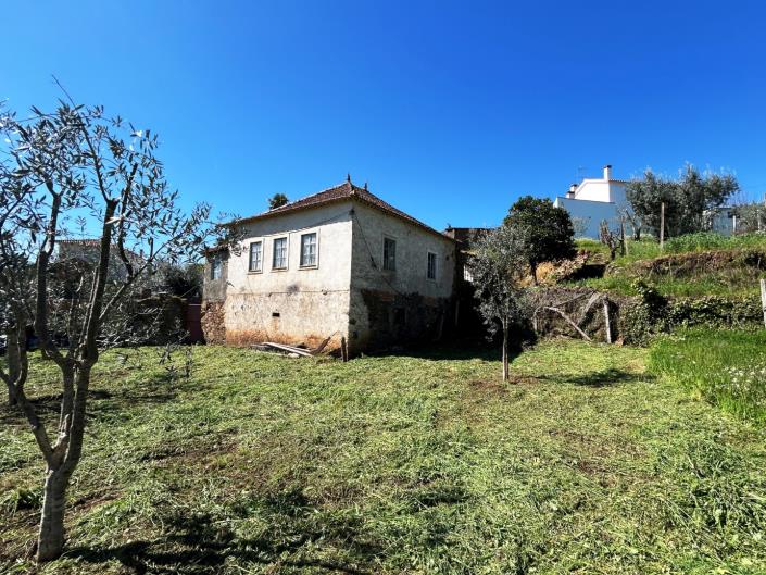 Pedrógão Grande, Village House