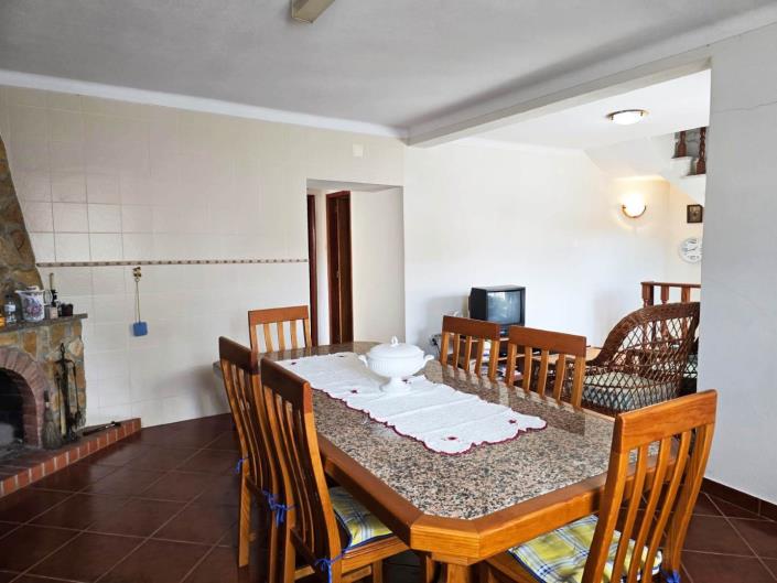 Image No.24-5 Bed House for sale