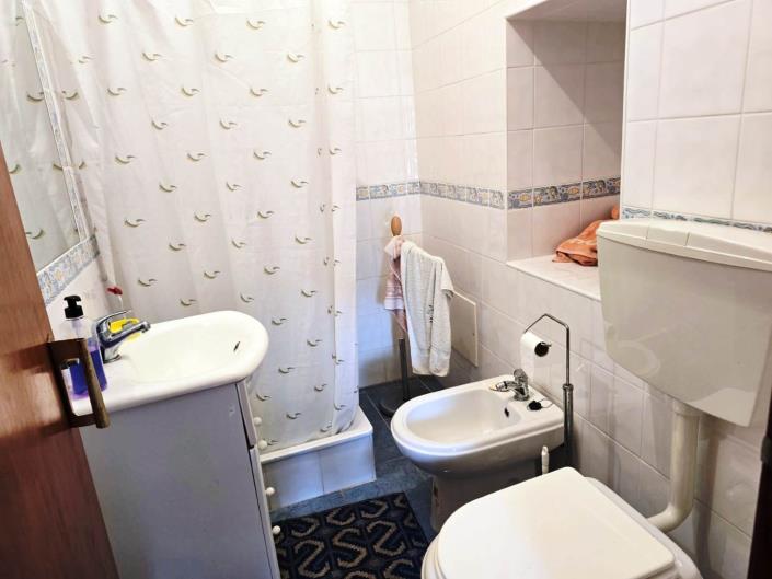 Image No.31-5 Bed House for sale