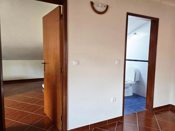 Image No.35-5 Bed House for sale