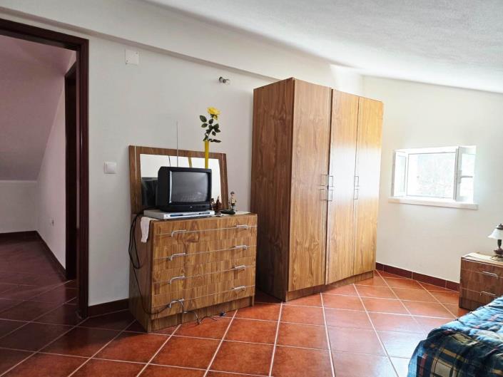 Image No.40-5 Bed House for sale