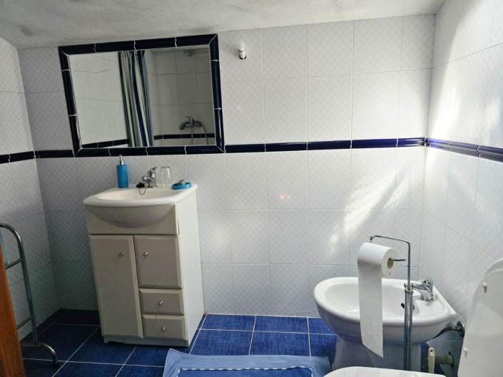 Image No.44-5 Bed House for sale