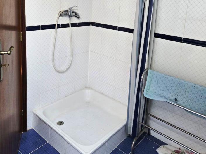 Image No.45-5 Bed House for sale