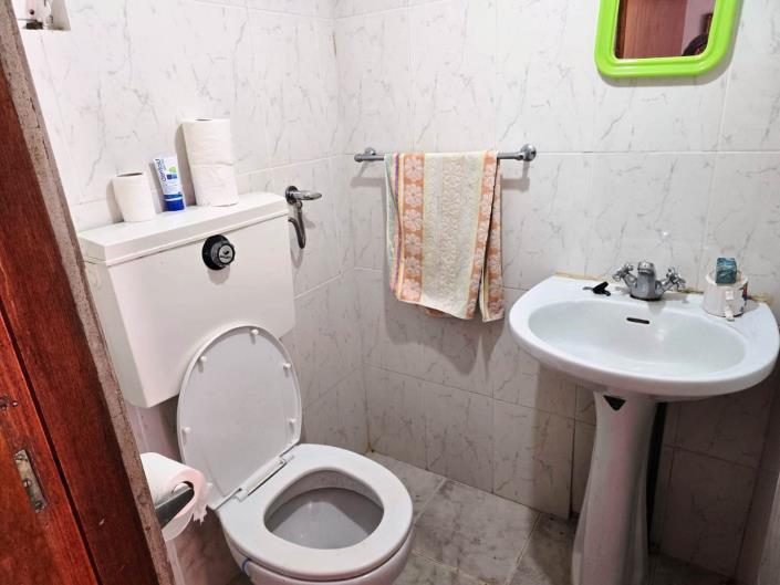 Image No.55-5 Bed House for sale