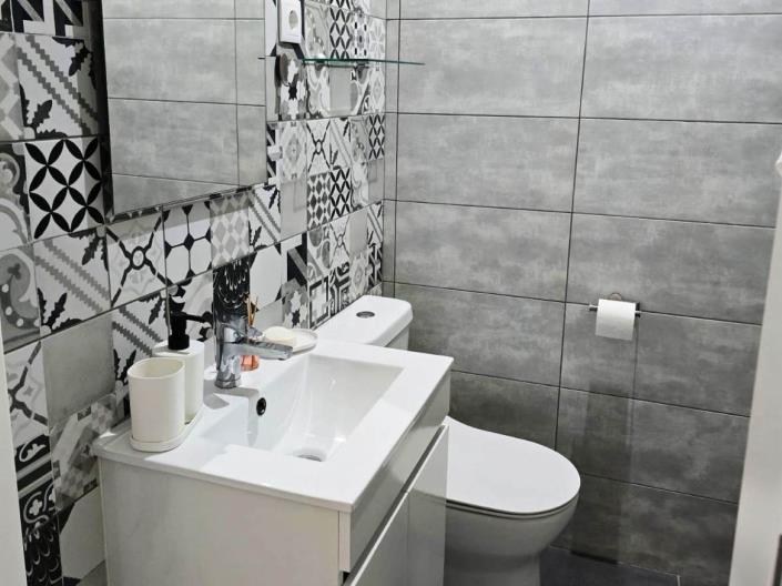 Image No.20-2 Bed House for sale