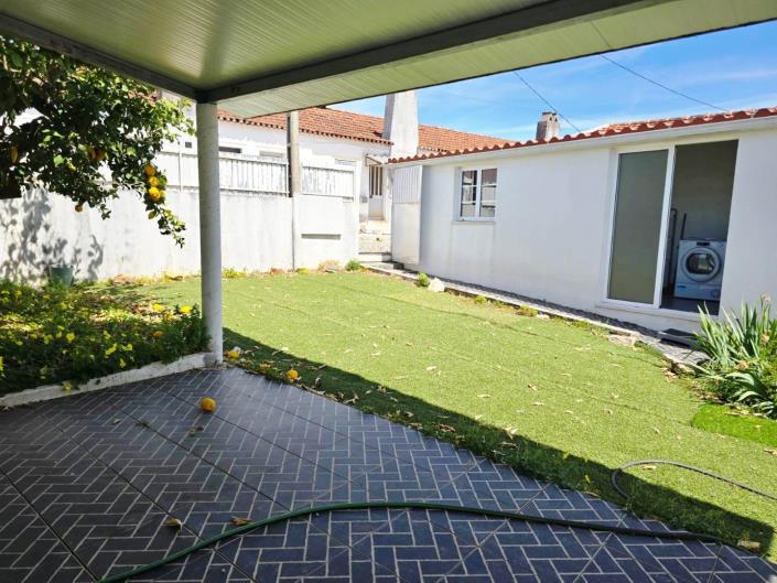 Image No.27-2 Bed House for sale