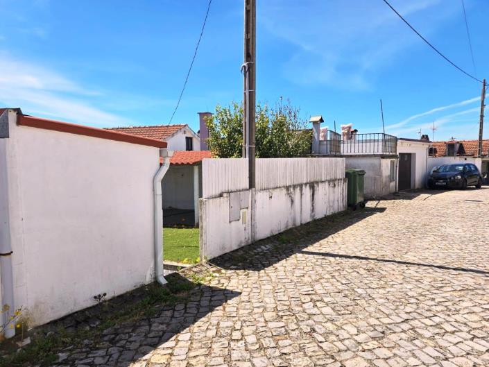 Image No.33-2 Bed House for sale