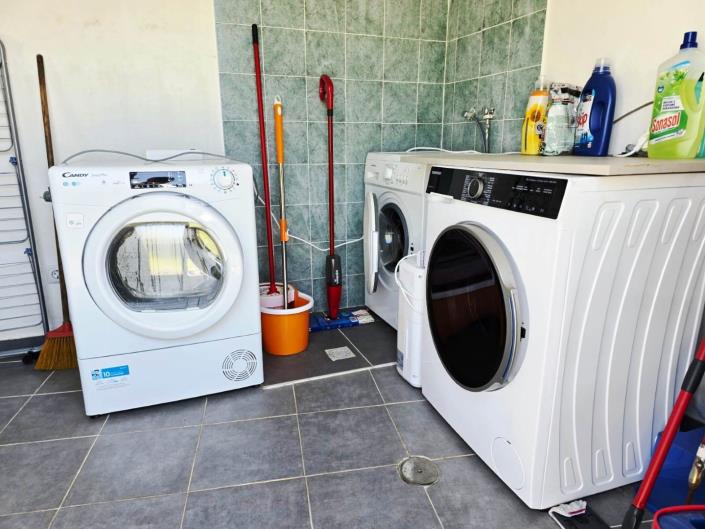 Image No.38-2 Bed House for sale