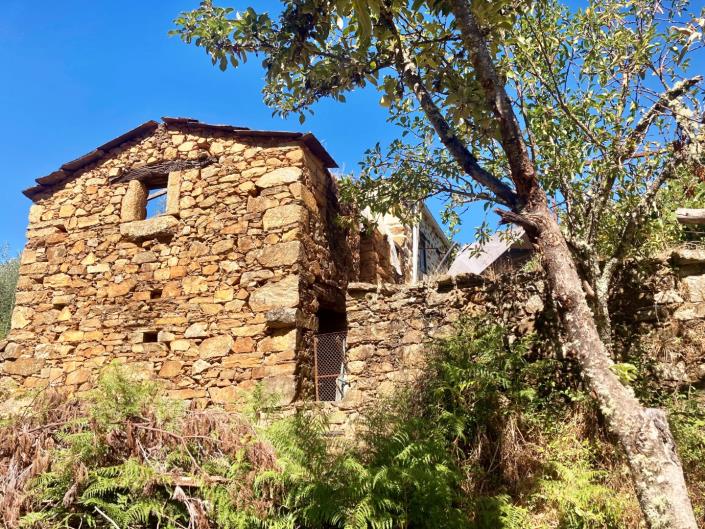 Image No.29-2 Bed Village House for sale