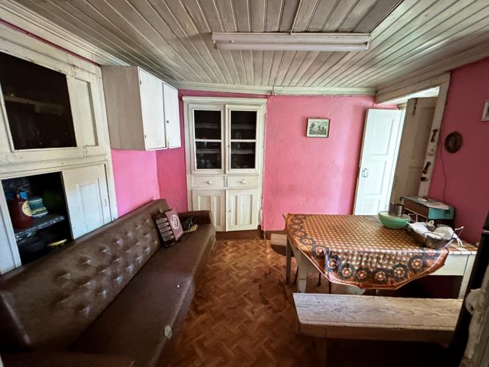 Image No.14-6 Bed House for sale