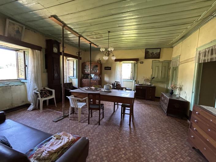 Image No.23-6 Bed House for sale