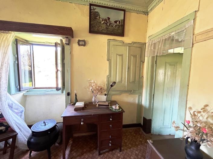 Image No.25-6 Bed House for sale