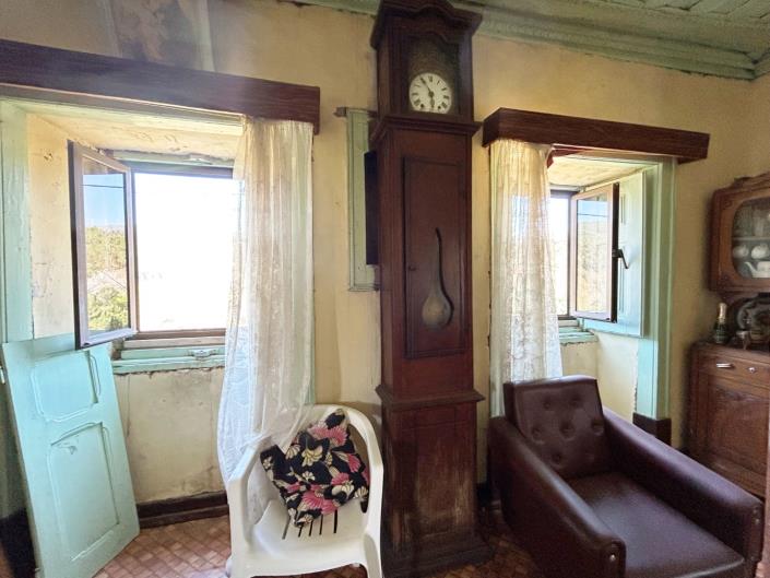 Image No.24-6 Bed House for sale