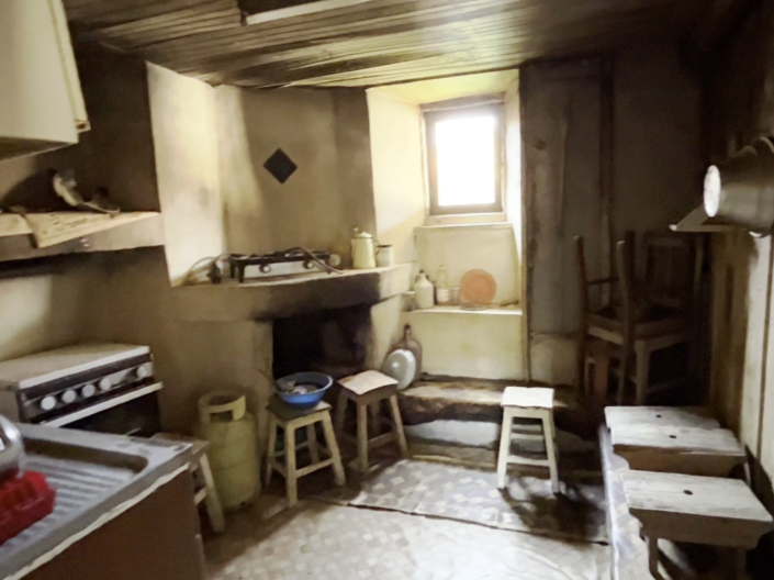 Image No.28-6 Bed House for sale