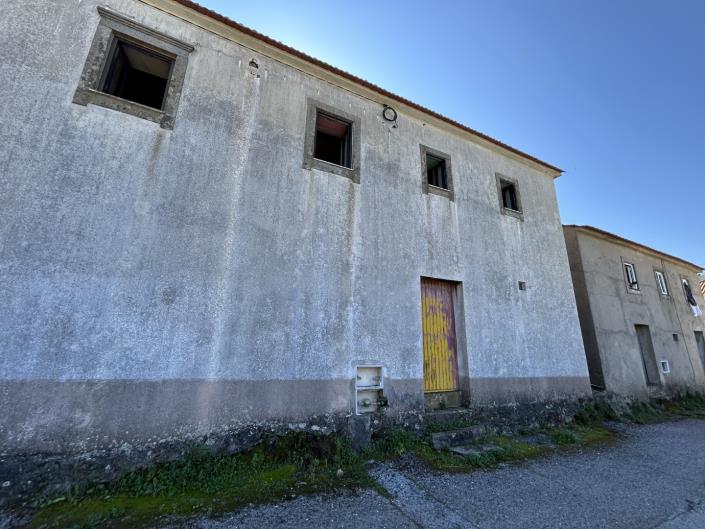 Image No.40-6 Bed House for sale