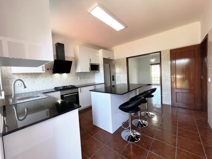 Image No.14-3 Bed House for sale