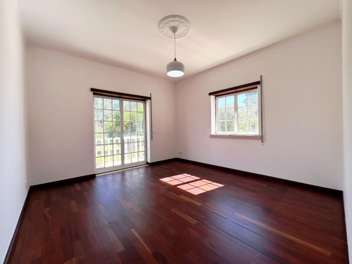 Image No.21-3 Bed House for sale