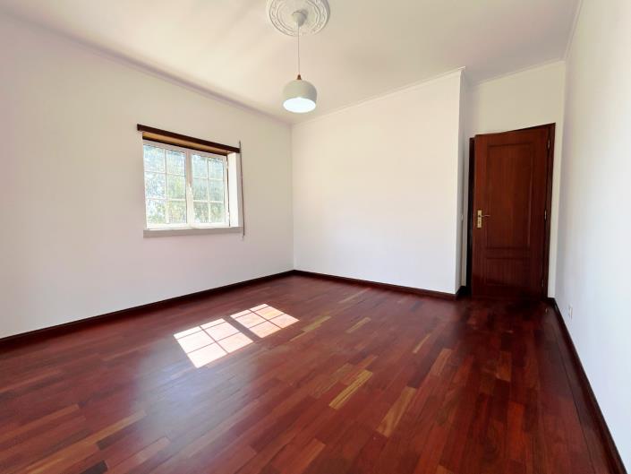 Image No.22-3 Bed House for sale