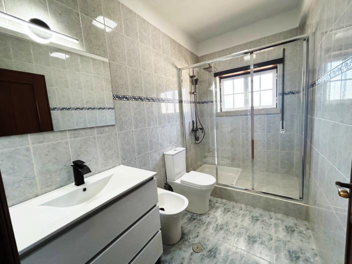 Image No.27-3 Bed House for sale