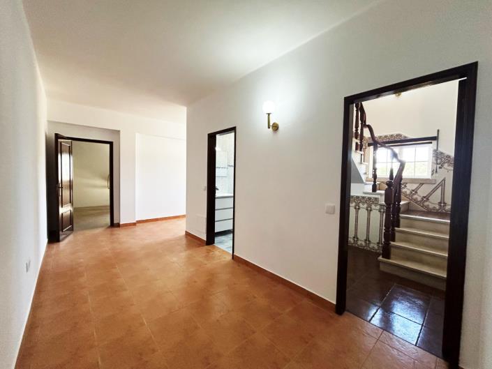 Image No.26-3 Bed House for sale