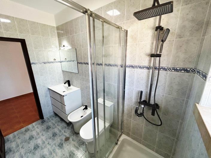 Image No.28-3 Bed House for sale