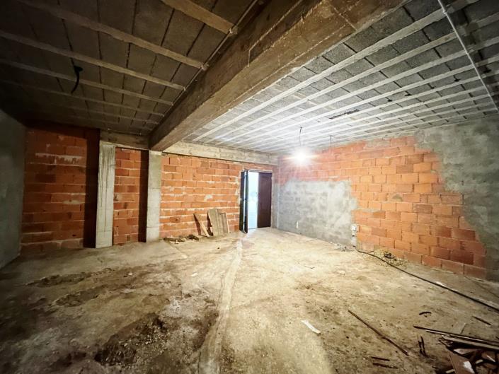 Image No.37-3 Bed House for sale