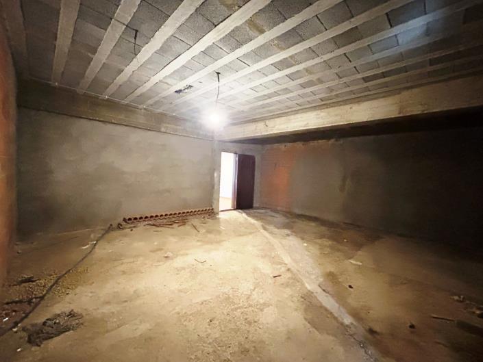 Image No.38-3 Bed House for sale