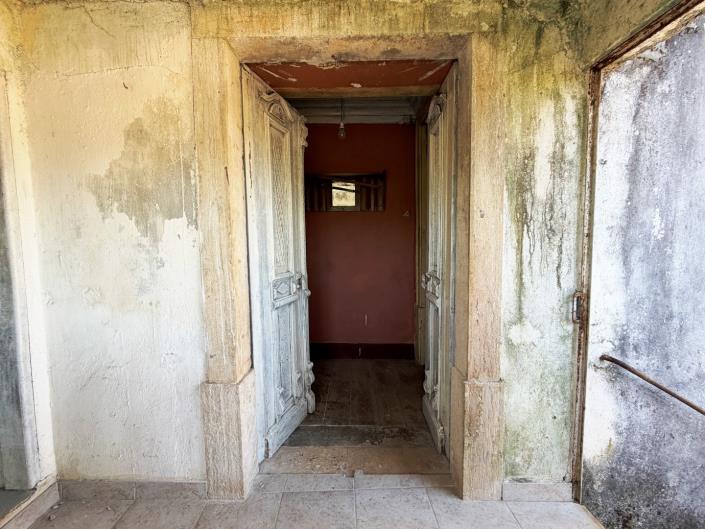 Image No.11-3 Bed House for sale