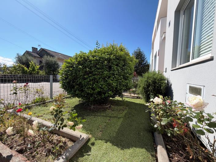 Image No.3-4 Bed House for sale