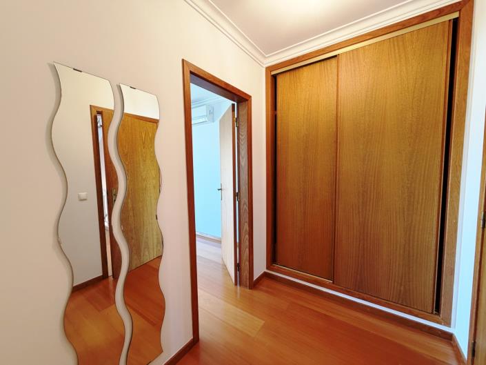Image No.23-4 Bed House for sale