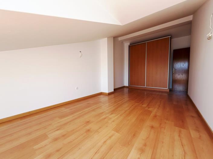 Image No.32-4 Bed House for sale