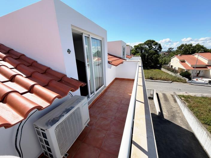 Image No.38-4 Bed House for sale