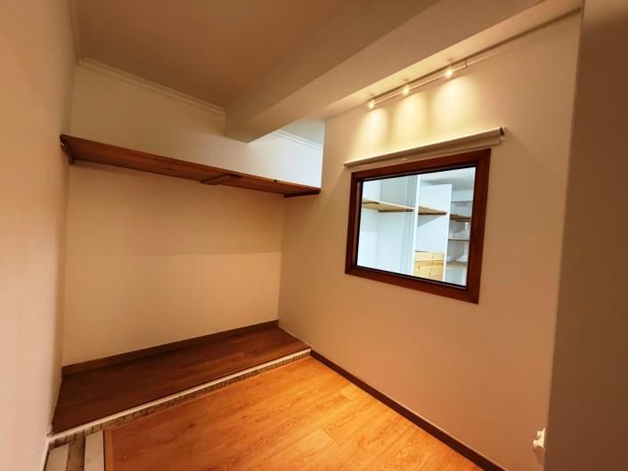 Image No.43-4 Bed House for sale