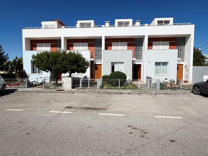 Image No.47-4 Bed House for sale