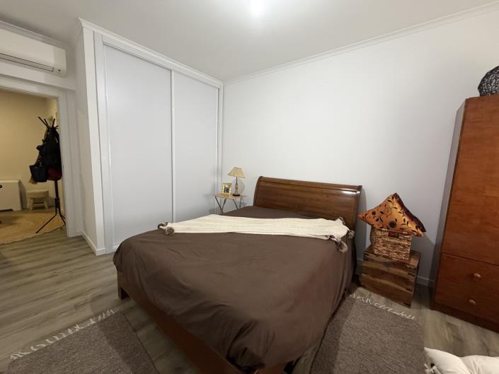 Image No.18-3 Bed Flat for sale