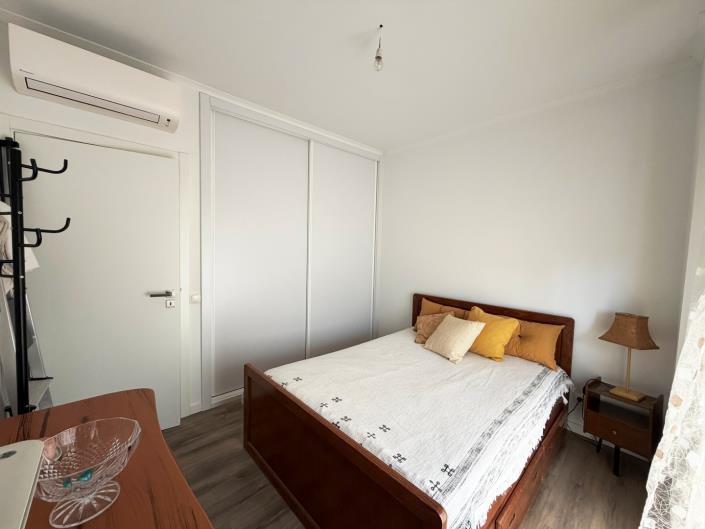 Image No.20-3 Bed Flat for sale