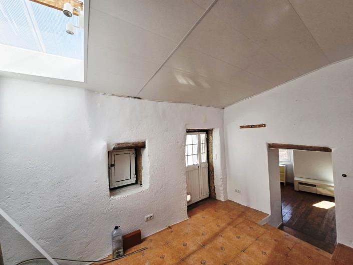 Image No.30-3 Bed House for sale