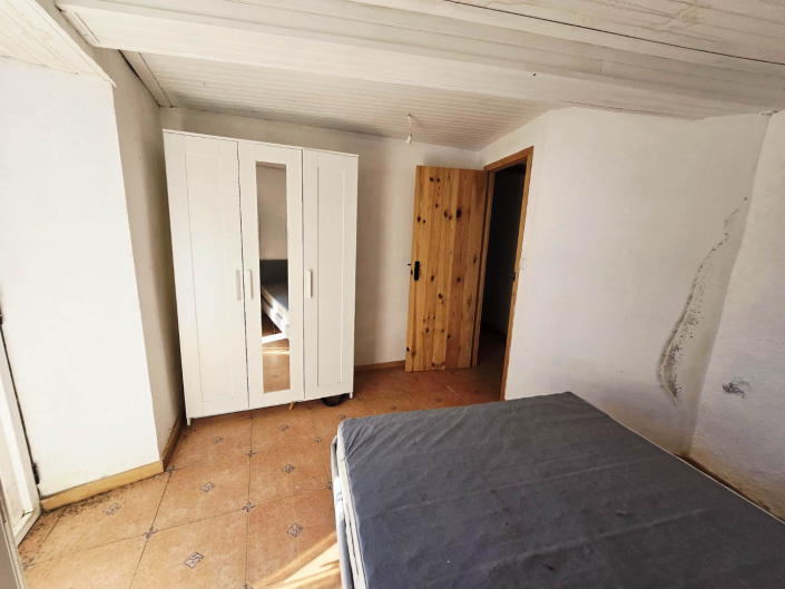 Image No.40-3 Bed House for sale
